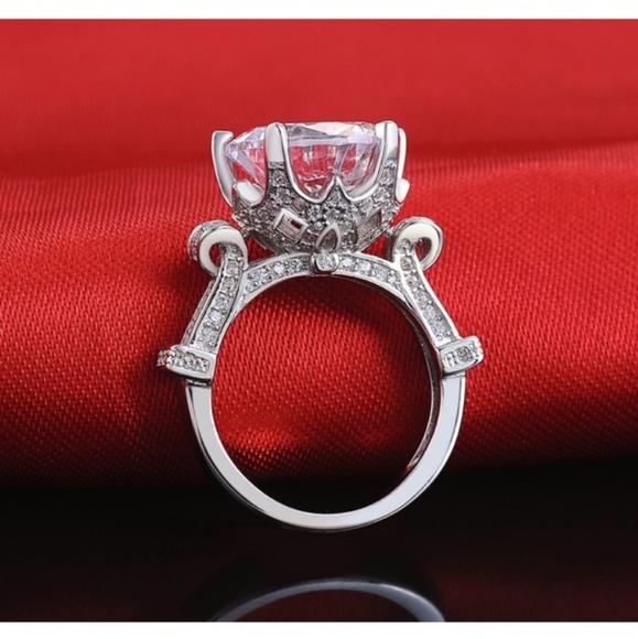 SOLD. Silver large round diamond solitaire ring - Picture 10 of 10